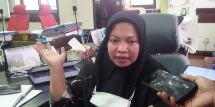 Ketua Komisi D DPRD Surabaya Khusnul Khotimah (Foto: Beatrix)