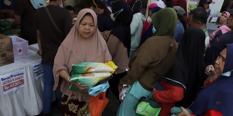 Pemkot Surabaya kembali menggulirkan program Gerakan Pangan Murah (GPM) (Foto: Diskominfo Surabaya)
