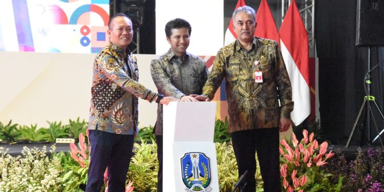Emil Elestianto Dardak membuka Jatim Fest 2023, di Gedung Jatim Expo Surabaya (Foto: Kominfo Jatim)